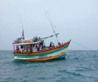 “Lorenzo Putha” fishing vessel that was abducted by Somalian Pirates has been released by the Seychelles government with the intervention of the Minister of Fisheries Douglas Devananada 